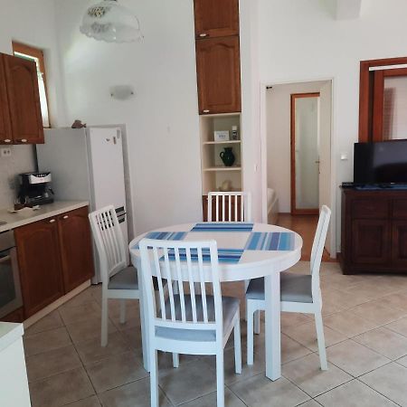 Apartments Summer Touch Petrcane Exterior foto
