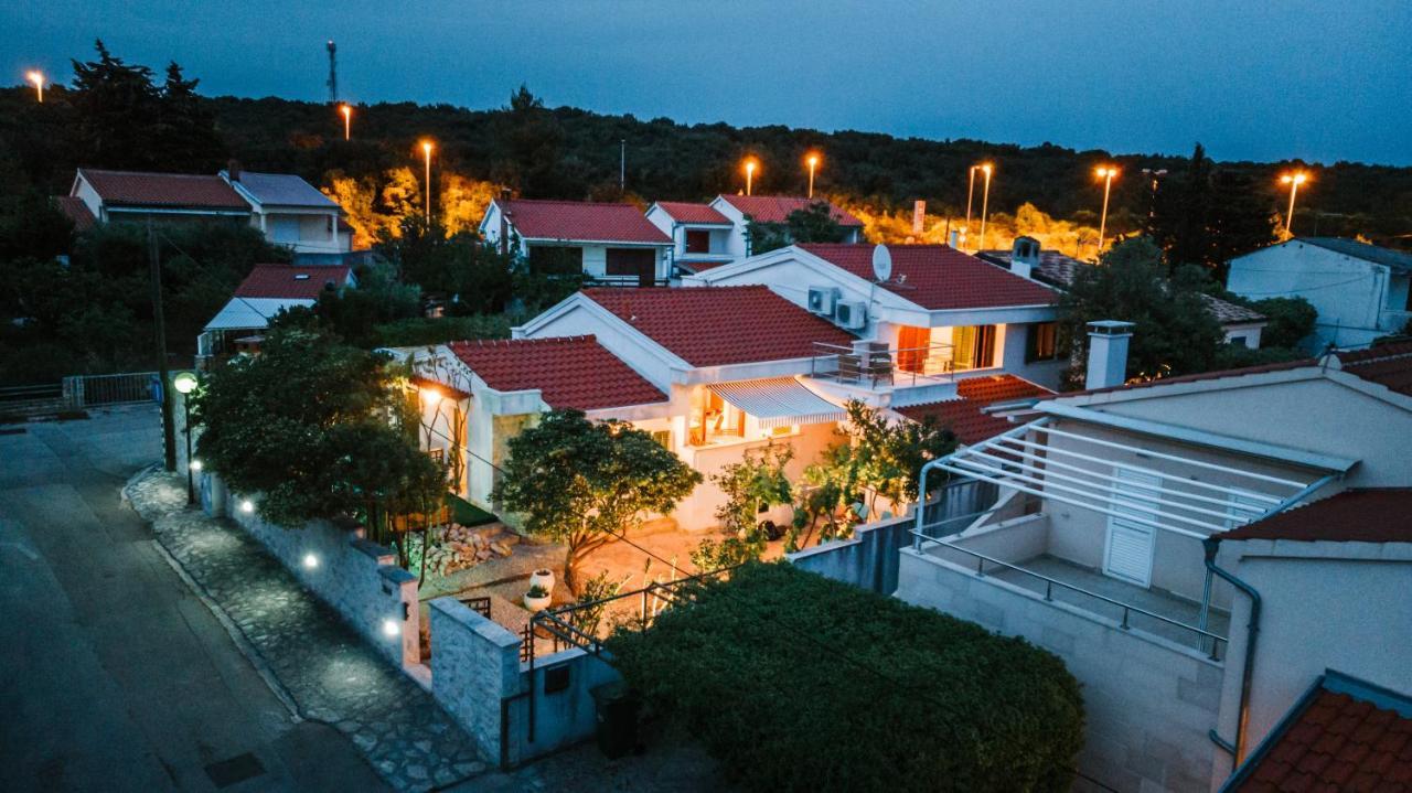 Apartments Summer Touch Petrcane Exterior foto