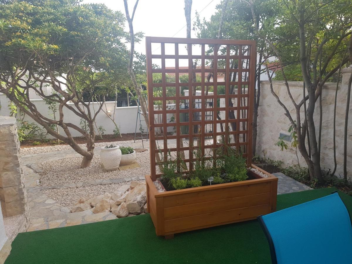 Apartments Summer Touch Petrcane Exterior foto