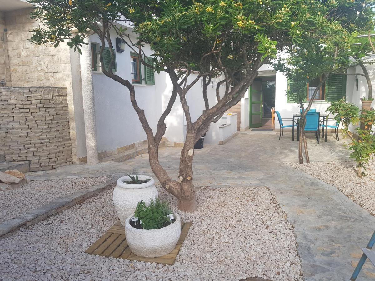Apartments Summer Touch Petrcane Exterior foto